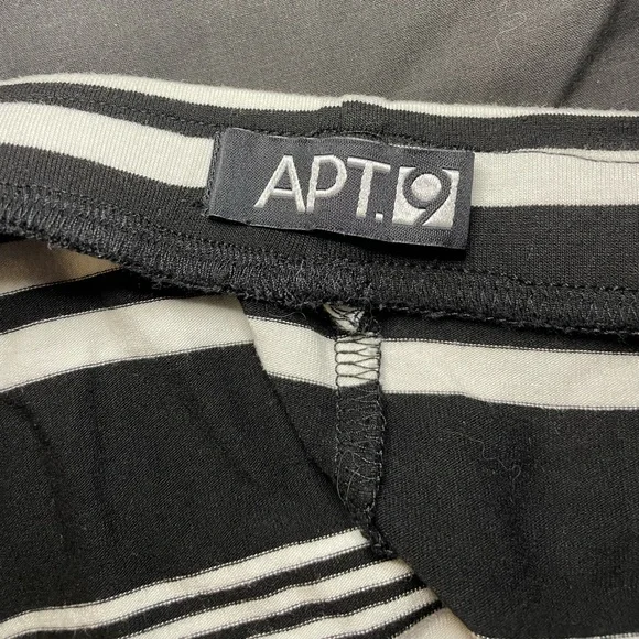 Striped Skirt - Picture 5 of 7